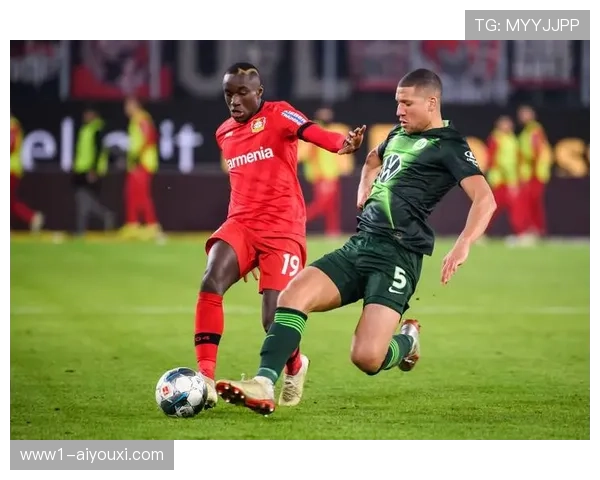 霍夫曼传射主导比赛 勒沃库森核心展现中场统治力 霍夫曼传射主导比赛 勒沃库森核心展现中场统治力